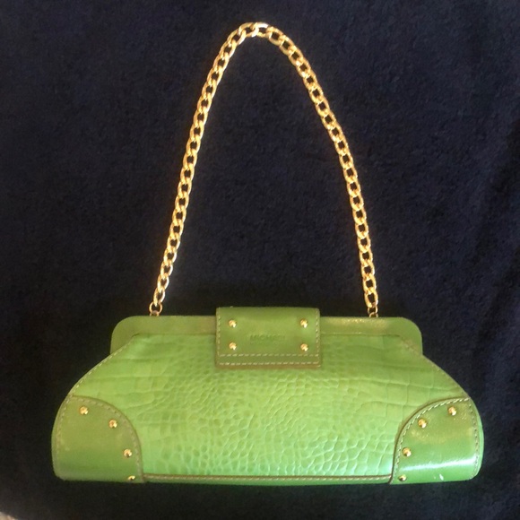 Green Michael Kors versatile clutch with gold hardware - Picture 10 of 12
